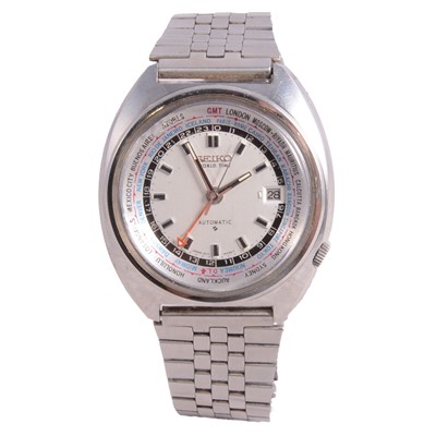 Lot 1203 - Seiko - a World Time wristwatch
