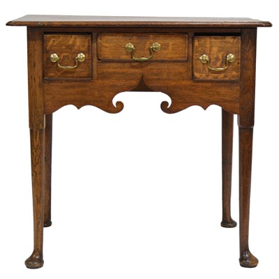 Lot 466 - George III oak side table