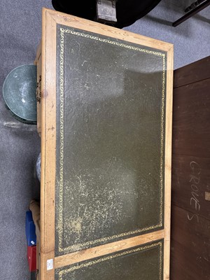 Lot 475 - Pine double desk