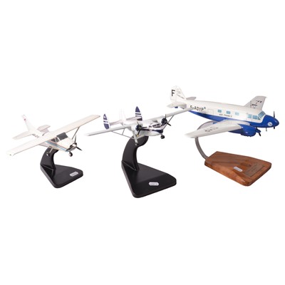 Lot 147 - Five 1:48 scale model civil aviation aircraft