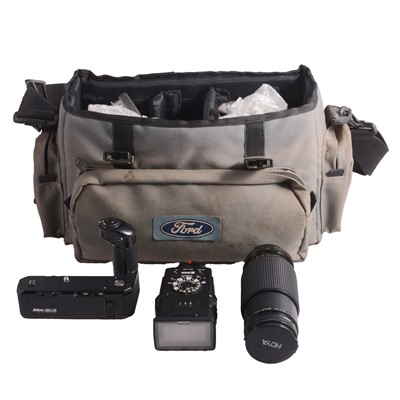 Lot 137 - Nikon FM 35mm camera, and other accessories