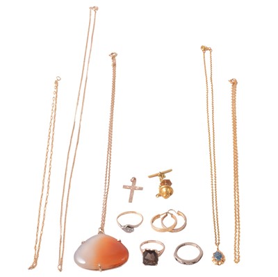 Lot 158 - A collection of vintage gold and metal jewellery.