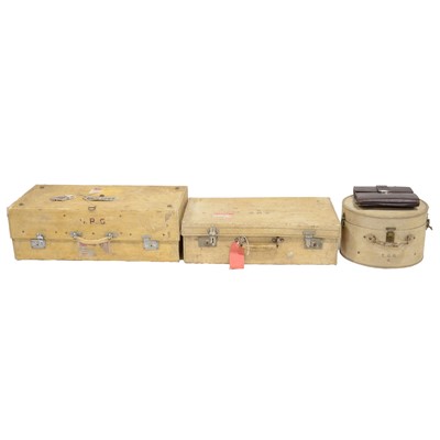 Lot 486 - Vintage luggage