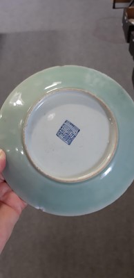 Lot 30 - Quantity of Chinese ceramics and porcelain