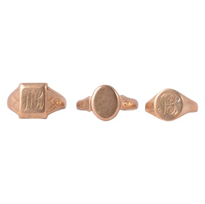 Lot 117 - Three 9 carat yellow gold signet rings.