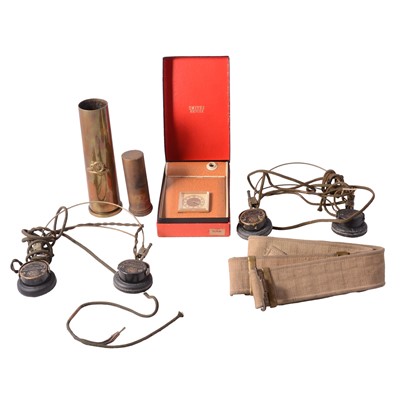 Lot 166 - Small collection of militaria, etc.
