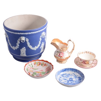 Lot 68 - Small collection of ceramics
