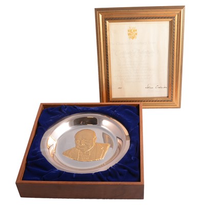 Lot 332 - John Pinches and The Churchill Centenary Trust - A silver dish with gold portrait.