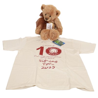 Lot 241 - Charlie Bear - 'Scribbles' 2010 signing teddy bear, CB104670 and signed tshirt
