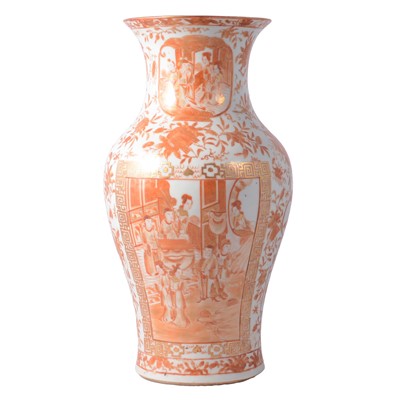 Lot 67 - Chinese vase