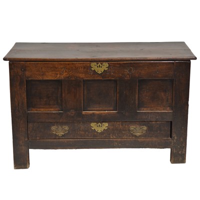Lot 340 - Joined oak mule chest