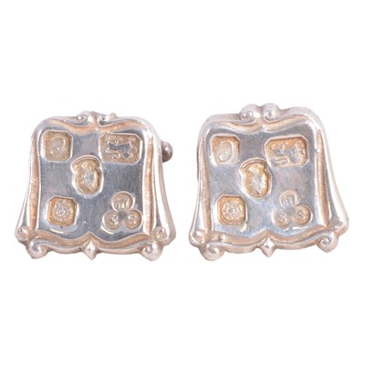 Lot 374 - A pair of Silver Jubilee cufflinks.