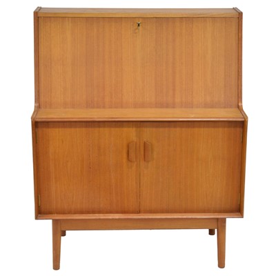 Lot 368 - Dalescraft teak bureau