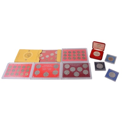 Lot 164 - Collection of UK coin sets, Georgian and later coins, overseas coins, and banknotes.