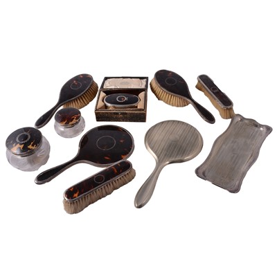 Lot 214 - Silver mounted dressing table accessories, etc