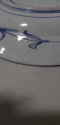 Lot 16 - Small group of Chinese export plates and two Delft plates