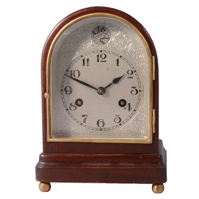 Lot 81 - Mahogany mantel clock