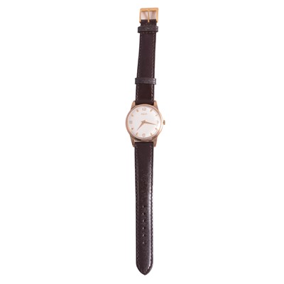 Lot 1191 - Avia - a 9ct gold cased wristwatch