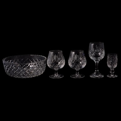 Lot 40 - Stuart and Edinburgh crystal table glass, fruit bowls, decanter, sherry glasses etc, boxed.