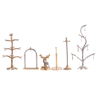 Lot 1131 - Small quantity of pocket watch stands and 'tree' hangers.