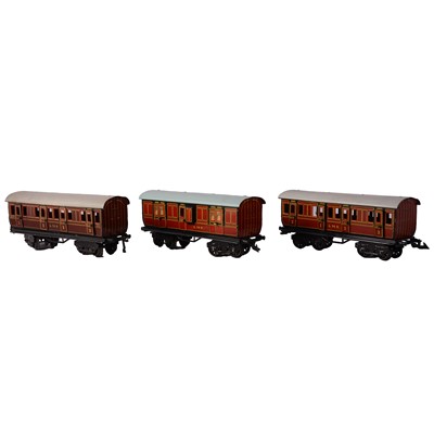 Lot 142 - Bing, three O gauge model railway Shortie Bogie Coaches, LMS livery