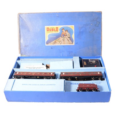 Lot 270 - Hornby OO gauge 3-rail passenger train set, 'Duchess of Atholl'