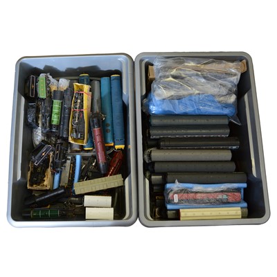 Lot 208 - Quantity of loose OO gauge model railways, etc.