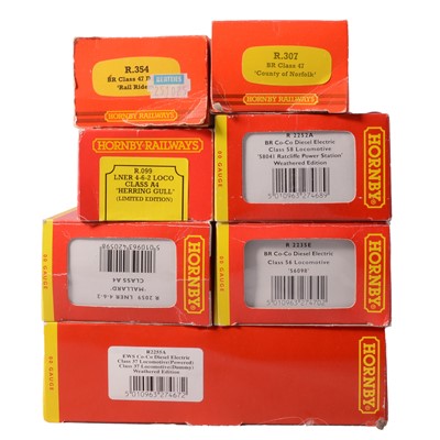 Lot 121 - Hornby OO gauge locomotives