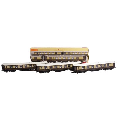 Lot 142 - Hornby (China), R4196 coach pack, The Golden Arrow coaches