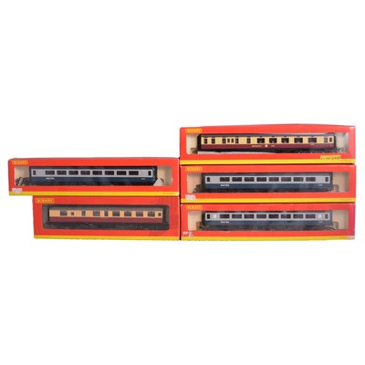 Lot 110 - Hornby (China) OO gauge model railways