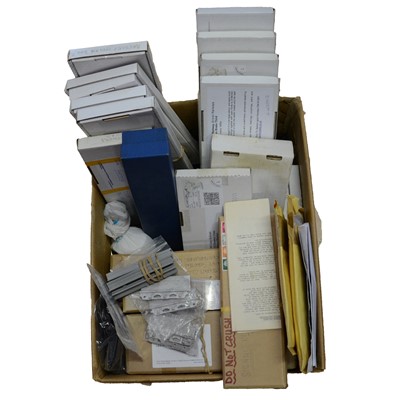 Lot 290 - Quantity of model railways kits, including some part built coaches, Comet and others