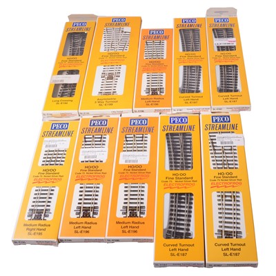 Lot 221 - Peco streamline OO/HO track and other track
