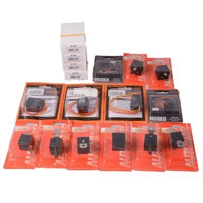 Lot 282 - Gaugemaster model railways accessories