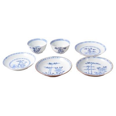 Lot 49 - Pair of Nanking Cargo teabowls and saucers, together with another pair of Nanking saucers