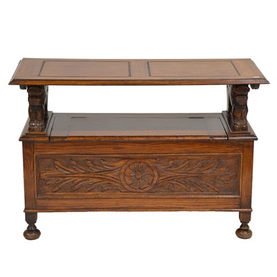 Lot 392 - Oak monks bench