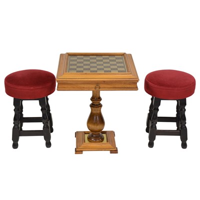 Lot 397 - English Civil War themed Chess set