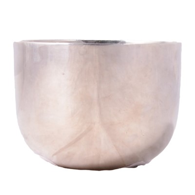 Lot 235 - A small silver bowl, Wakely & Wheeler London 1967.