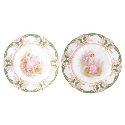 Lot 39 - Pair of Serves porcelain cabinet plates