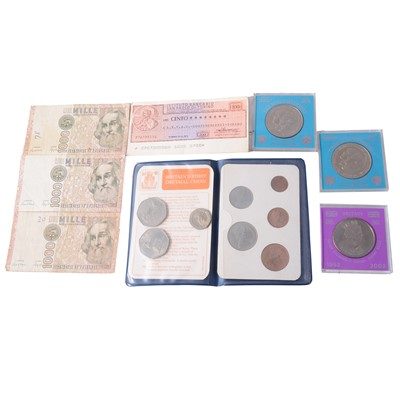 Lot 195 - Collection of worldwide coins and banknotes, some silver content.