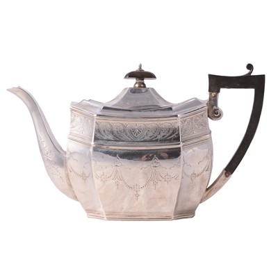 Lot 217 - Silver teapot