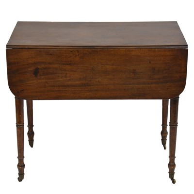 Lot 335 - George III mahogany Pembroke table