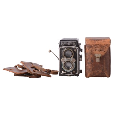 Lot 172 - Rolleiflex Compur-Rapid twin lens reflex camera