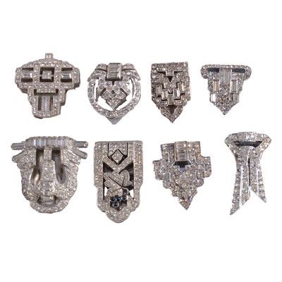 Lot 493 - Twenty five 1930's 1940's small size paste set single dress clips