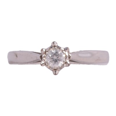 Lot 114 - A diamond solitaire ring, and a yellow metal and enamel heart shape charm.