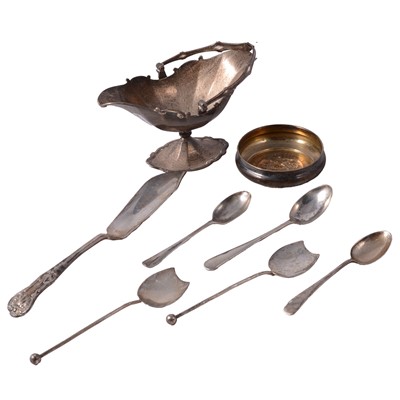 Lot 260 - Silver sweetmeat basket, Philip Hanson Abbot, London 1910, and other silver items.