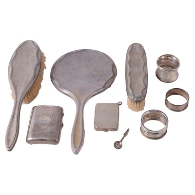 Lot 214 - Small quantity of silver