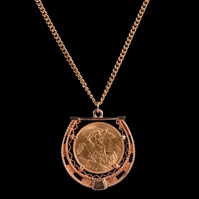 Lot 173 - A Gold Half Sovereign Coin pendant on a chain, George V 1914.