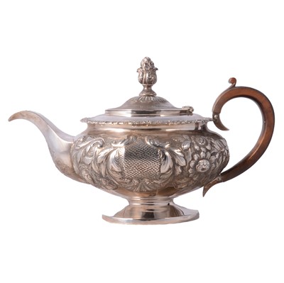 Lot 220 - Silver teapot
