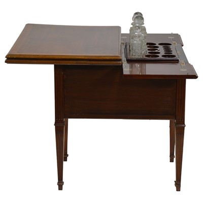 Lot 342 - Edwardian walnut cocktail cabinet