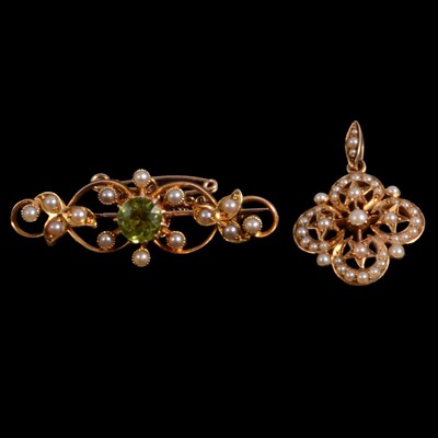 Lot 239 - A peridot and pearl brooch and a seed pearl pendant.